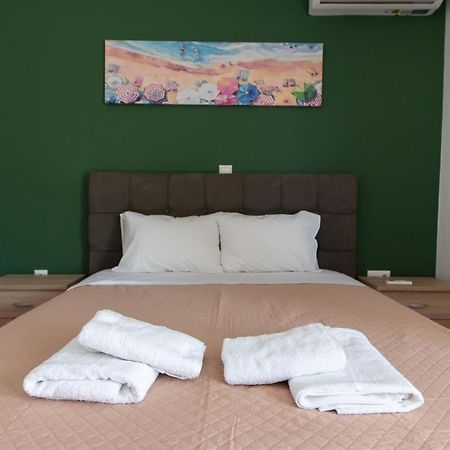 Sea View Apartment In Alimos Region 아테네 외부 사진